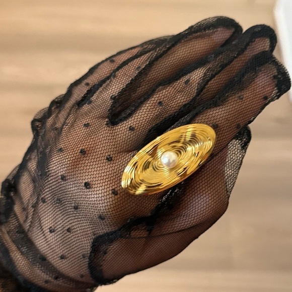 ✨ Gold Statement Ring with Pearl Accent ✨ - Picture 9 of 12